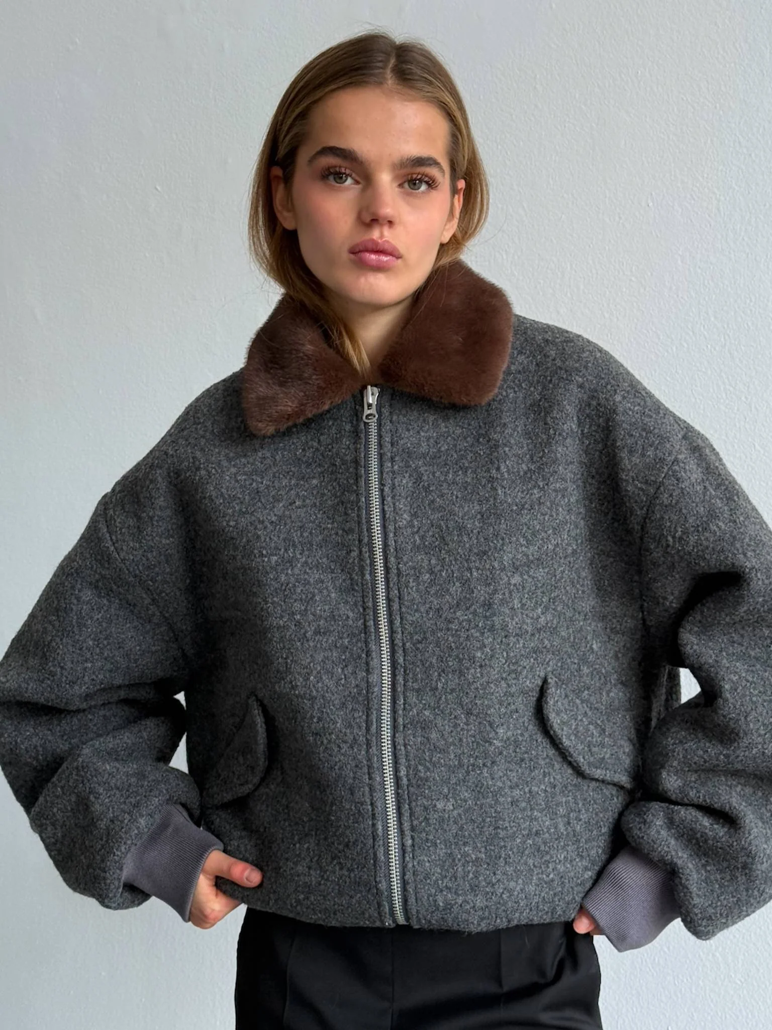 AVERY BOMBER JACKET - GREY/BROWN - Image 4