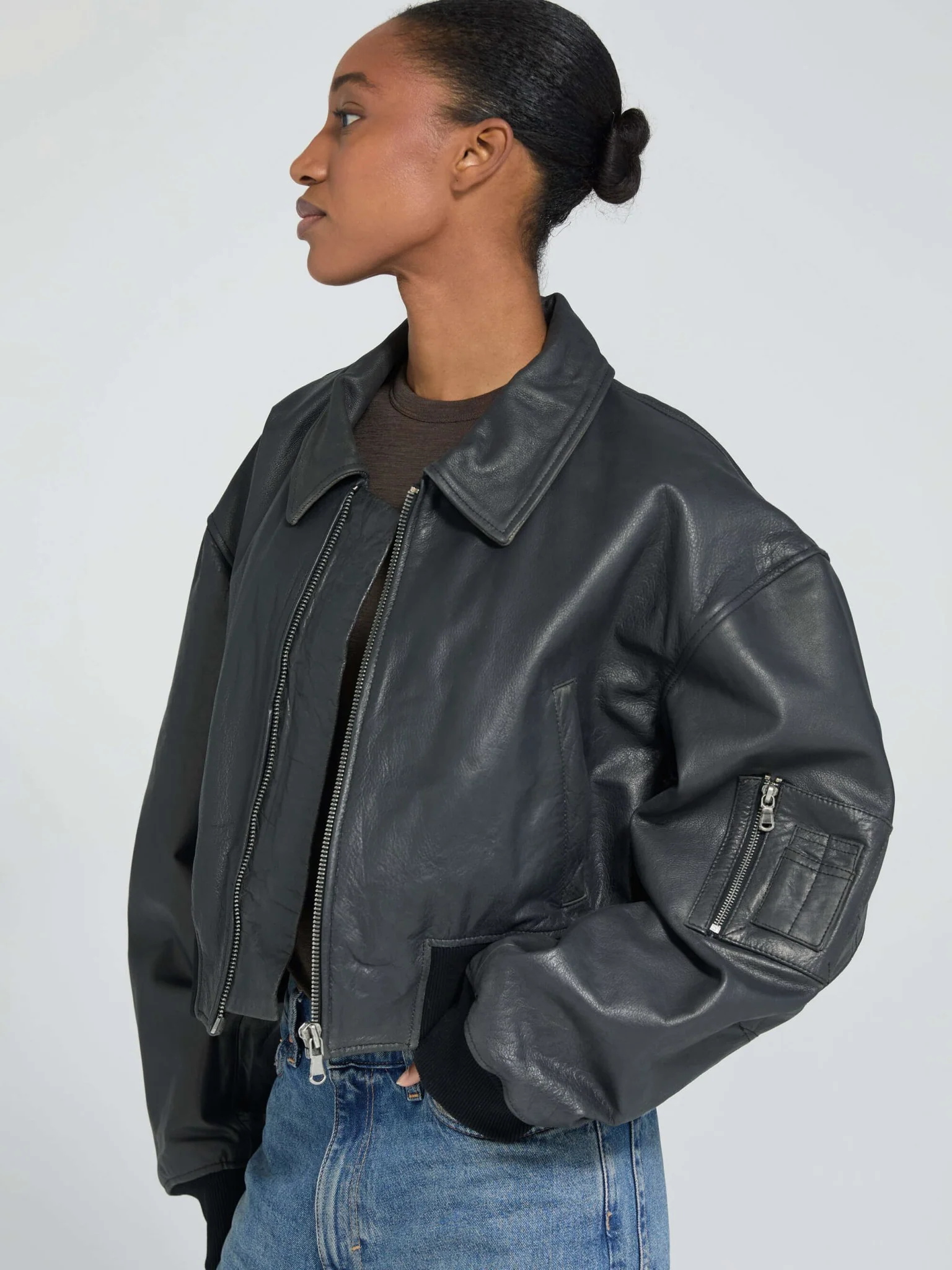BONNIE CROPPED BOMBER - BLACK - Image 9