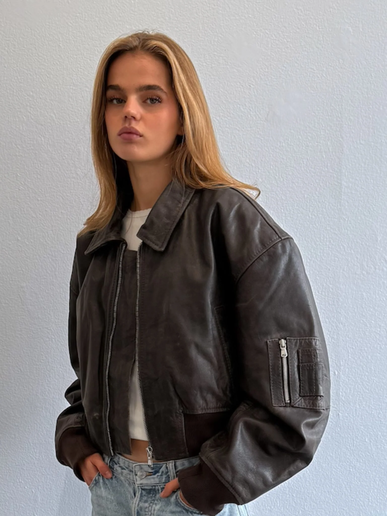 BONNIE CROPPED BOMBER - BROWN - Image 4