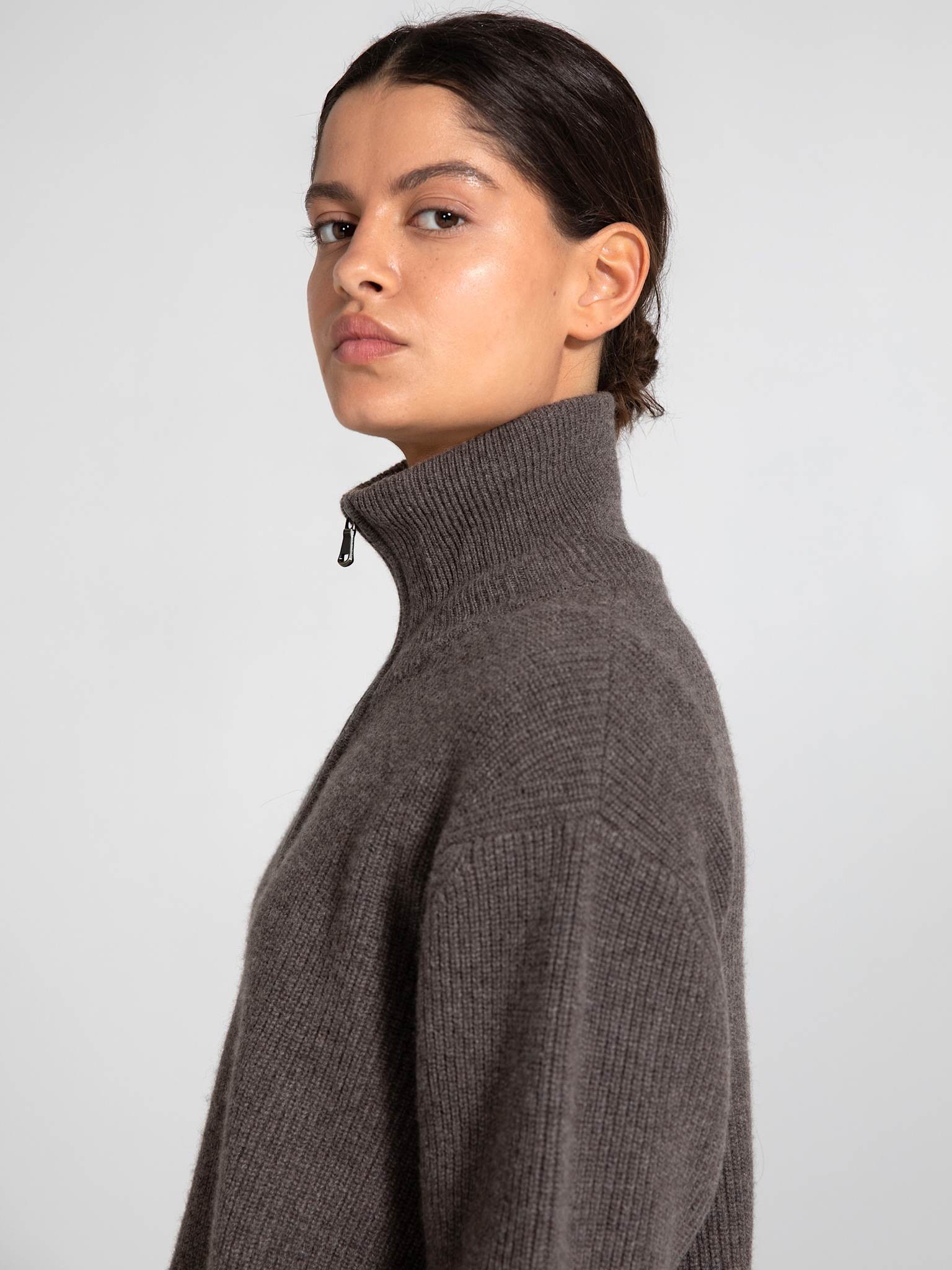 UMA ZIP KNIT - BROWN - Image 4